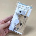 100均セリアリール付きバックチャーム