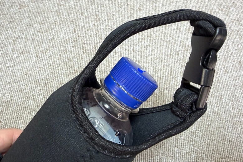 ペットボトルカバーと500mlボトル