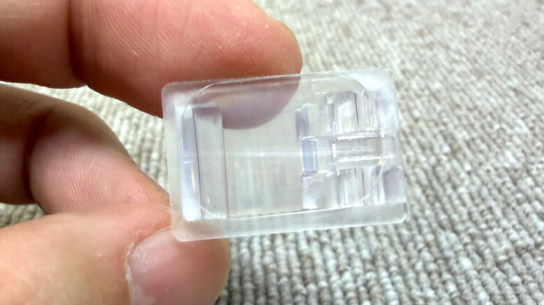 テープ式のフック