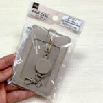 100均ダイソーリール付きパスケース