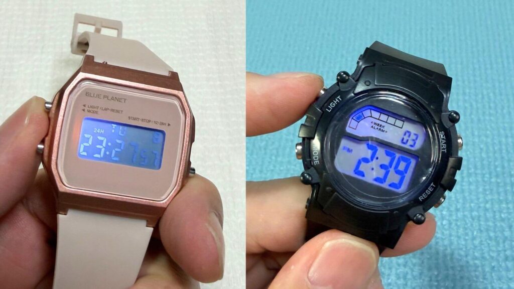 ミニデジタル腕時計とブループラネットのライトを比較